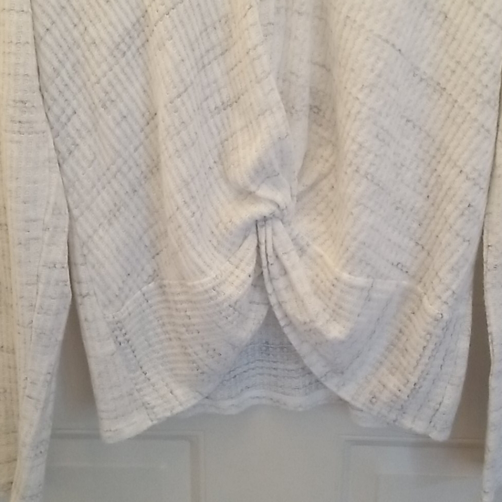 EUC Socialite Women's Sweater - Picture 3 of 4